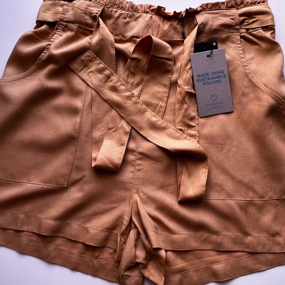 Dress shorts, yellow size 8 . PRIMARK CARES - Picture 4 of 14
